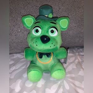 ⭐️New with all tags⭐️ Funko 2022 FNAF Walmart Exclusive Shamrock Freddy Plushie